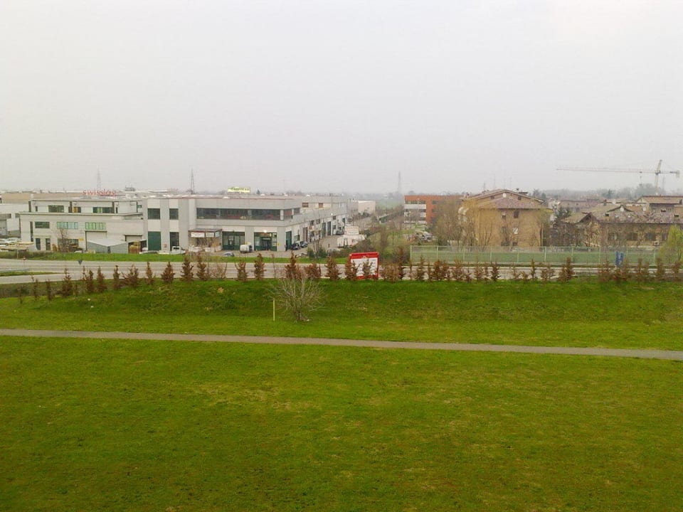 Blick aus den Zimmern der Rückseite Hotel Maranello Palace