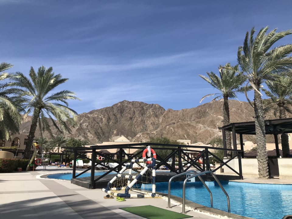 Pool Miramar Al Aqah Beach Resort