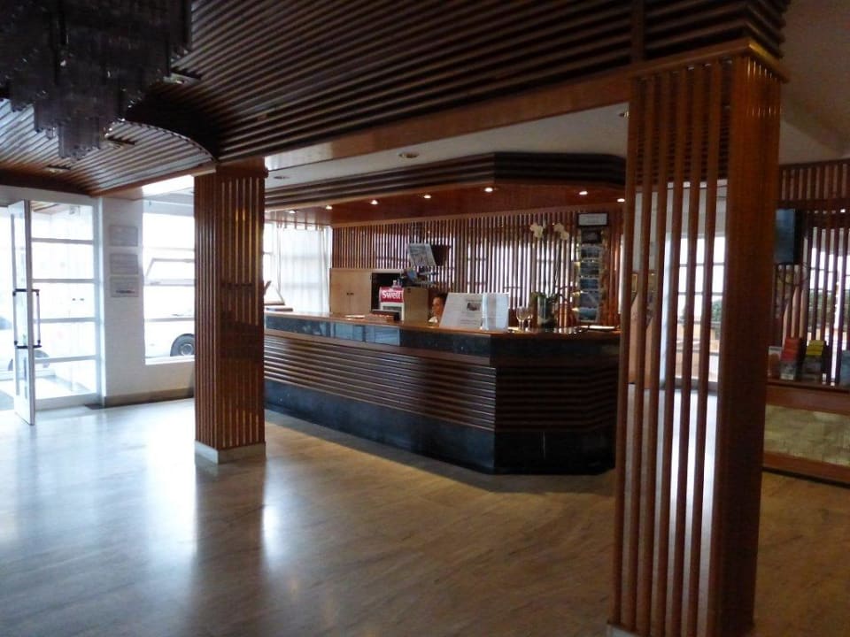 Reception Hotel Clumba