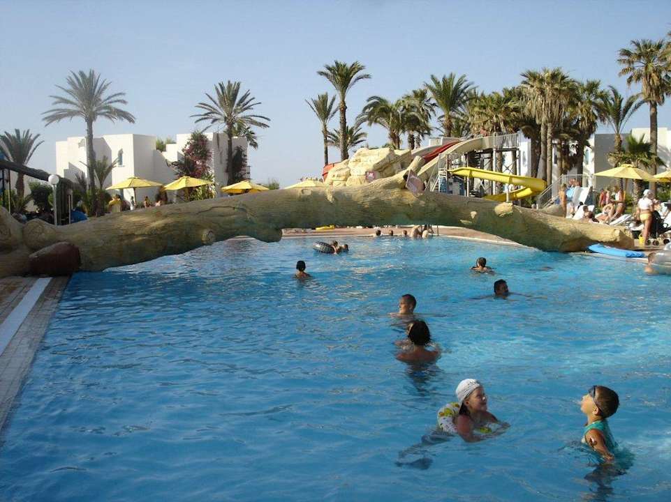 Der Pool Ruspina Beach Resort