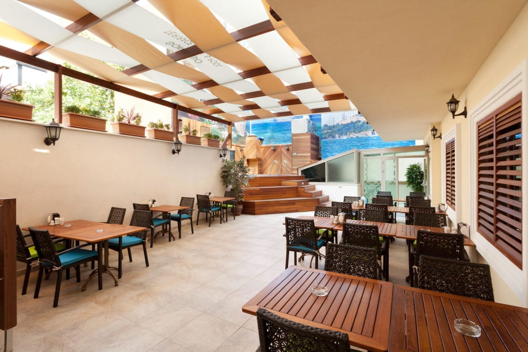 Terrace Bar-Pool  Sorriso Hotel