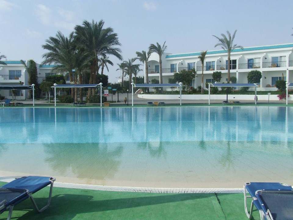 Бассейн Sultan Gardens Resort