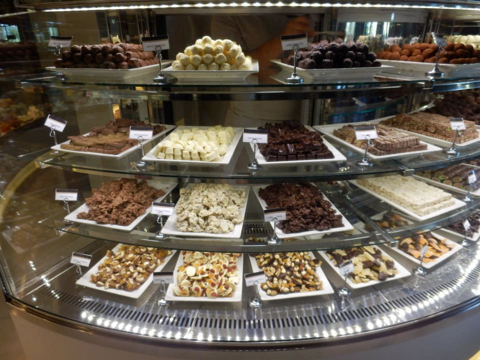 Schokolade wo man geht und steht Maxx Royal Belek Golf Resort