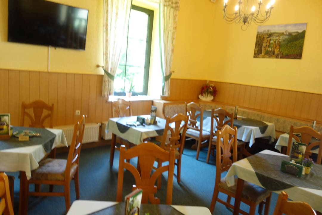 Unser täglicher Tisch zum FR + AE Pension Mittelndorfer Mühle