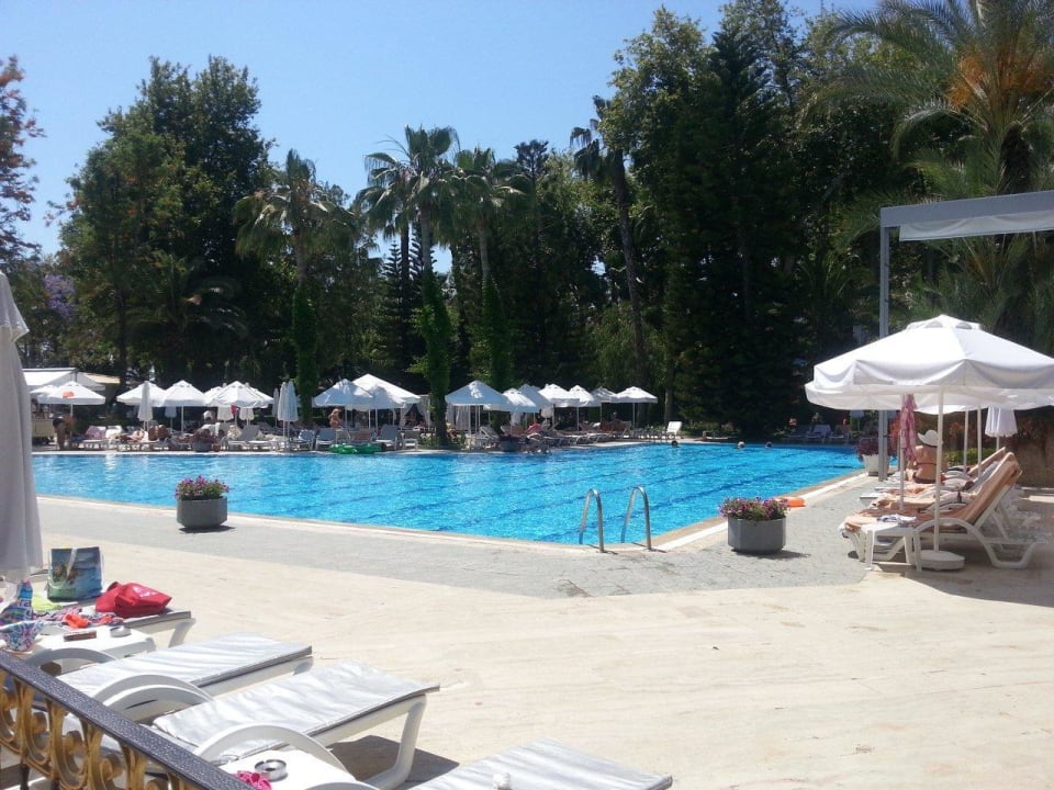 Один из многих Botanik Hotel & Resort