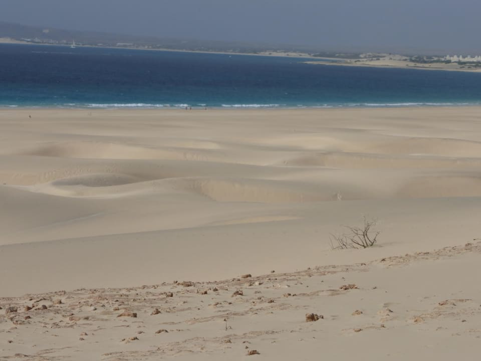 Strand links vom Hotel Occidental Boa Vista Beach