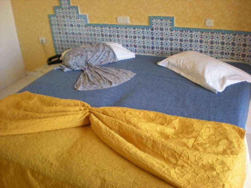 Petite attention de la femme de chambre. Houda Golf & Beach Club