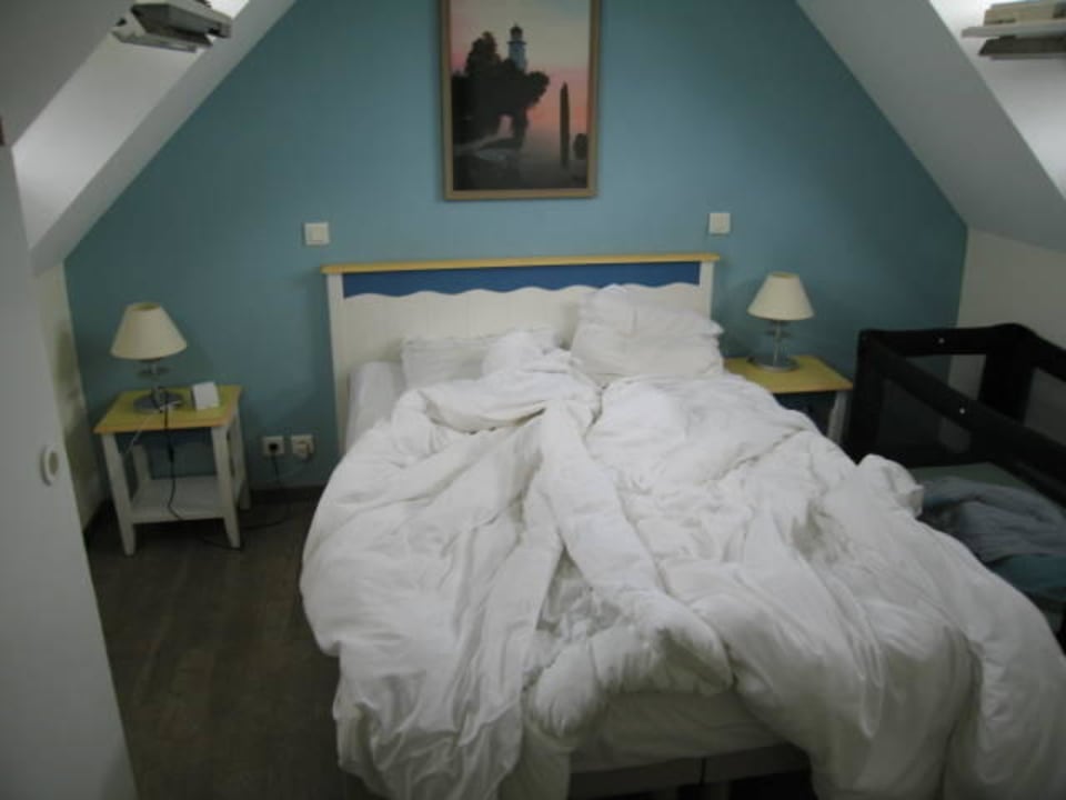 Oberes (großes) Schlafzimmer Hotel Pierre et Vacances