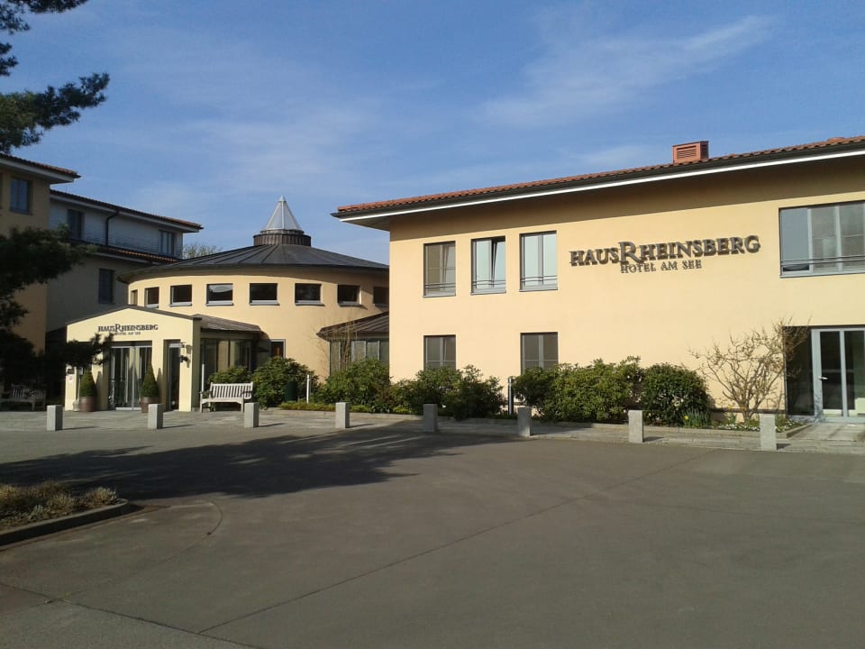 Außenansicht Seehotel Rheinsberg