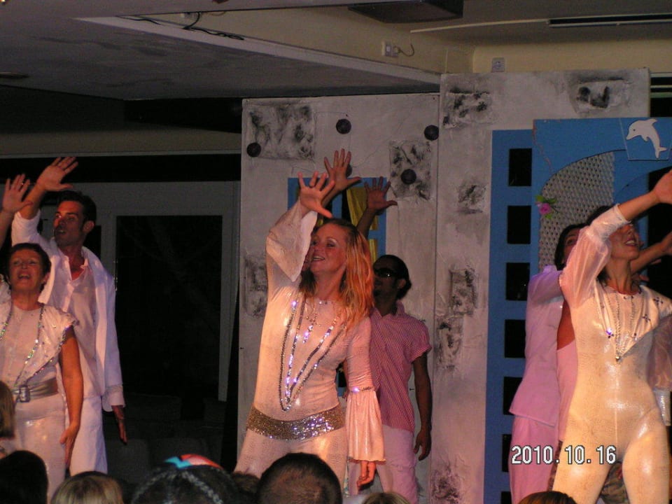 Mama Mia Show FERGUS Style Bahamas