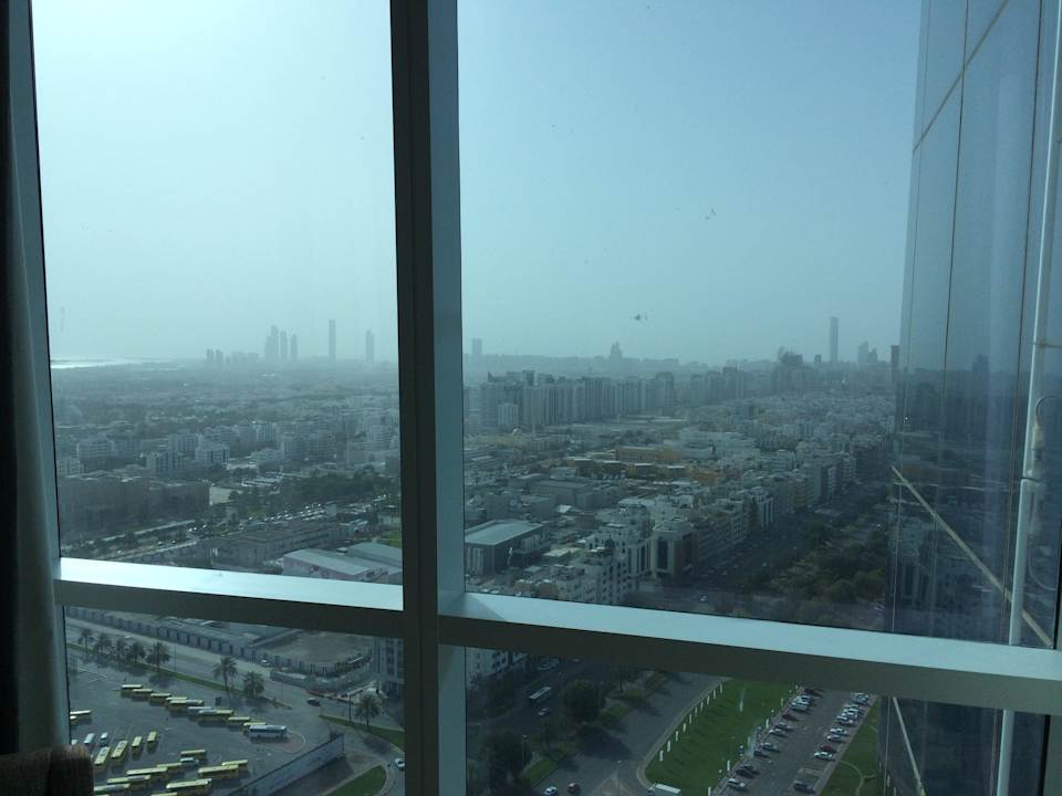 Blick vom Wohnzimmer Dusit Thani Abu Dhabi