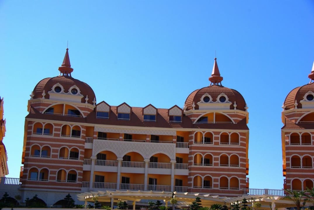 Front Royal Alhambra Palace