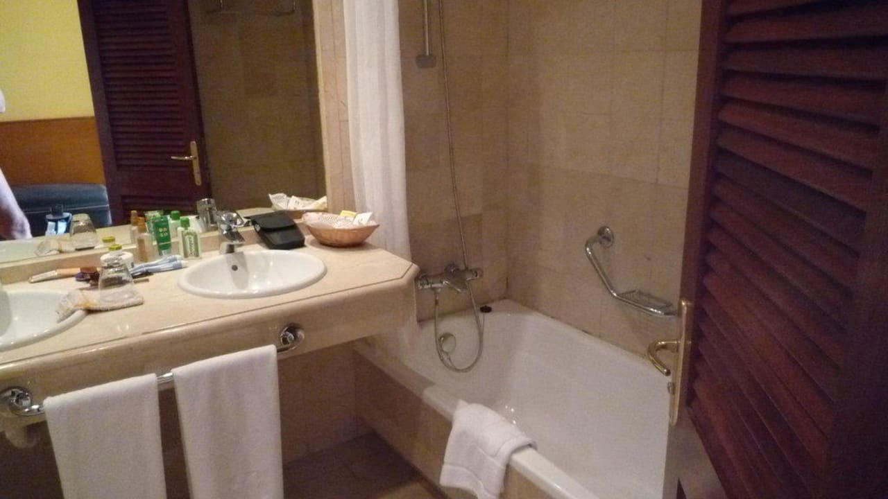 Bad Dreams Jardín Tropical