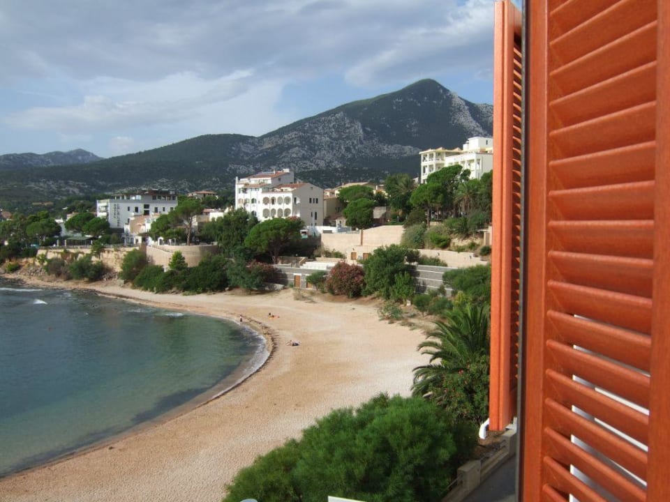 Strand vor dem Bue Marino Hotel Bue Marino