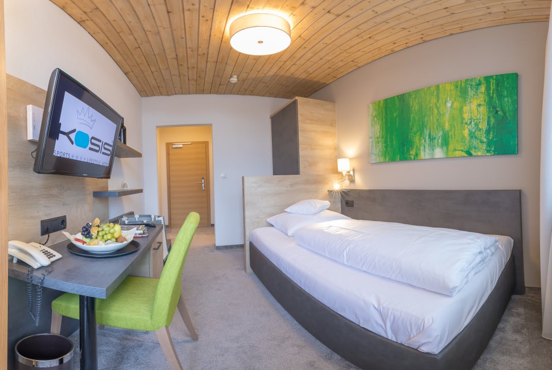 Zimmer KOSIS Sports Lifestyle Hotel