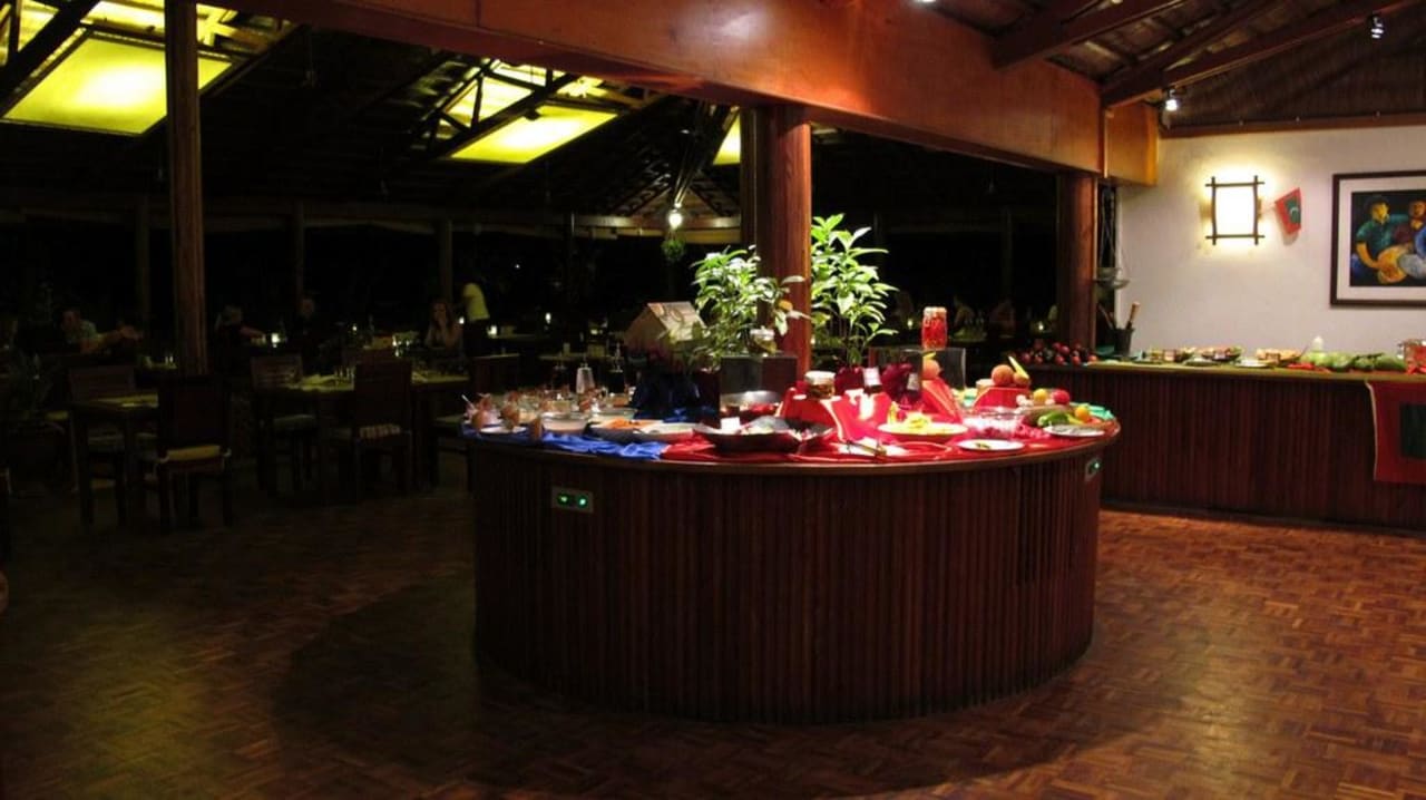 Salat Buffet NH Collection Maldives Reethi Resort