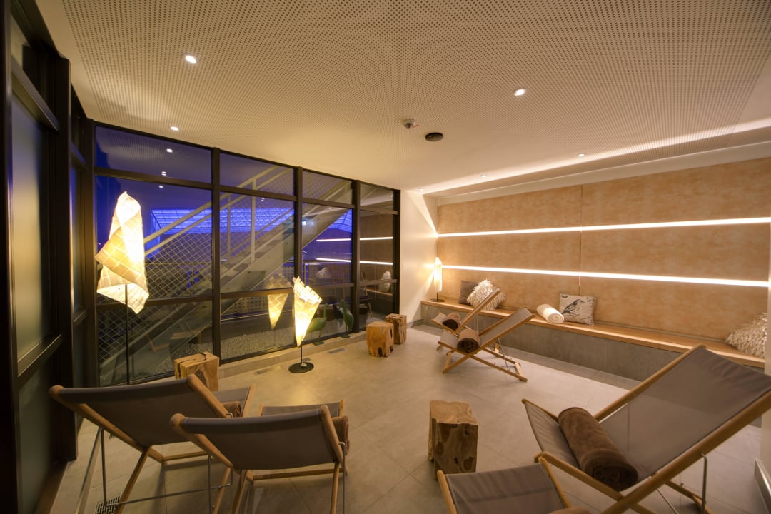 Ruhebereich der Panoramasauna in der 5. Etage Hotel Central Hof