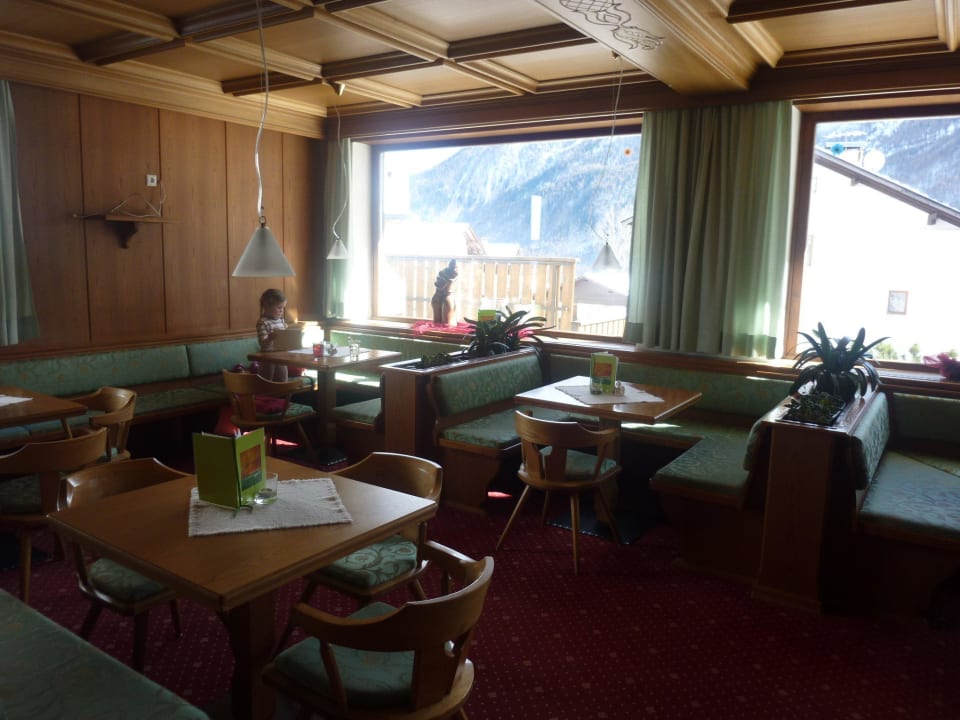 Aufenthaltsbereich, leider muß man zur Bestellung an die Bar Smart Hotel Firn