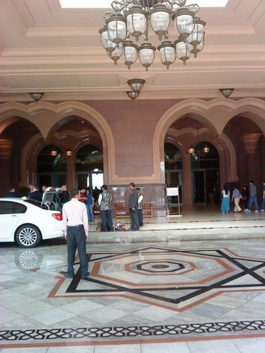 Eingang ins Märchenland Emirates Palace Mandarin Oriental