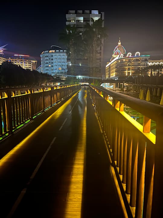 Außenansicht Saturn Palace Resort Hotel