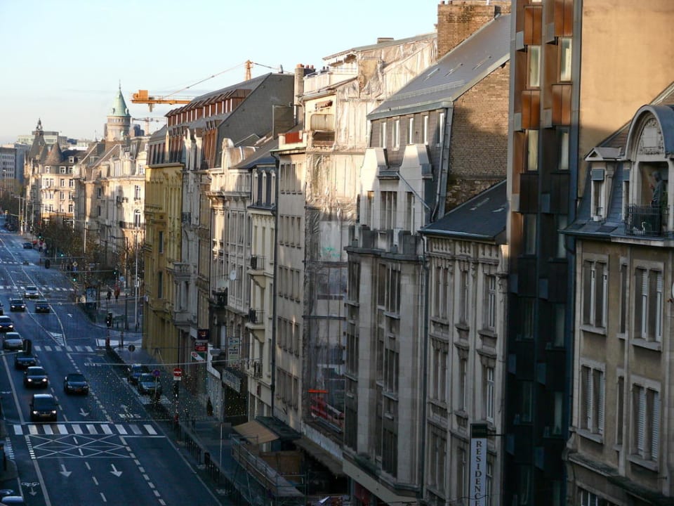 Вид с балкона Hotel City