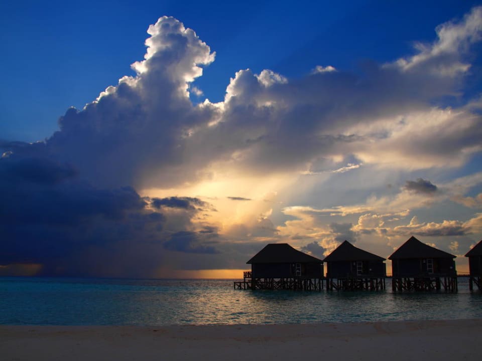 Abendfarben Kuredu Island Resort & Spa
