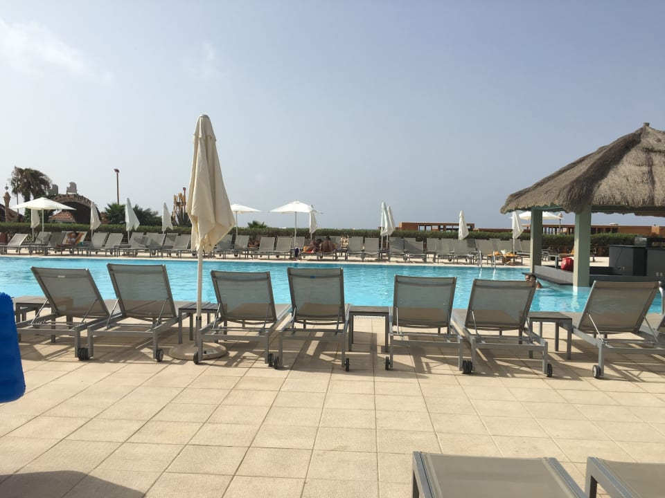 Pool Oasis Salinas Sea