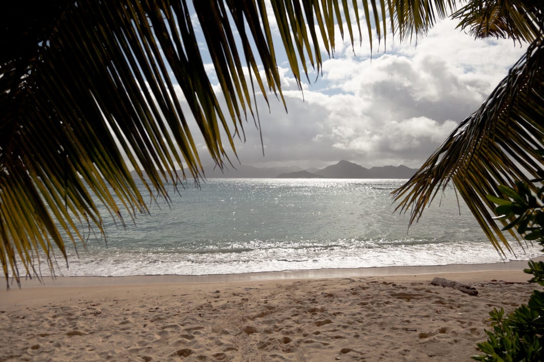 Blick auf Praslin Rising Sun Guesthouse