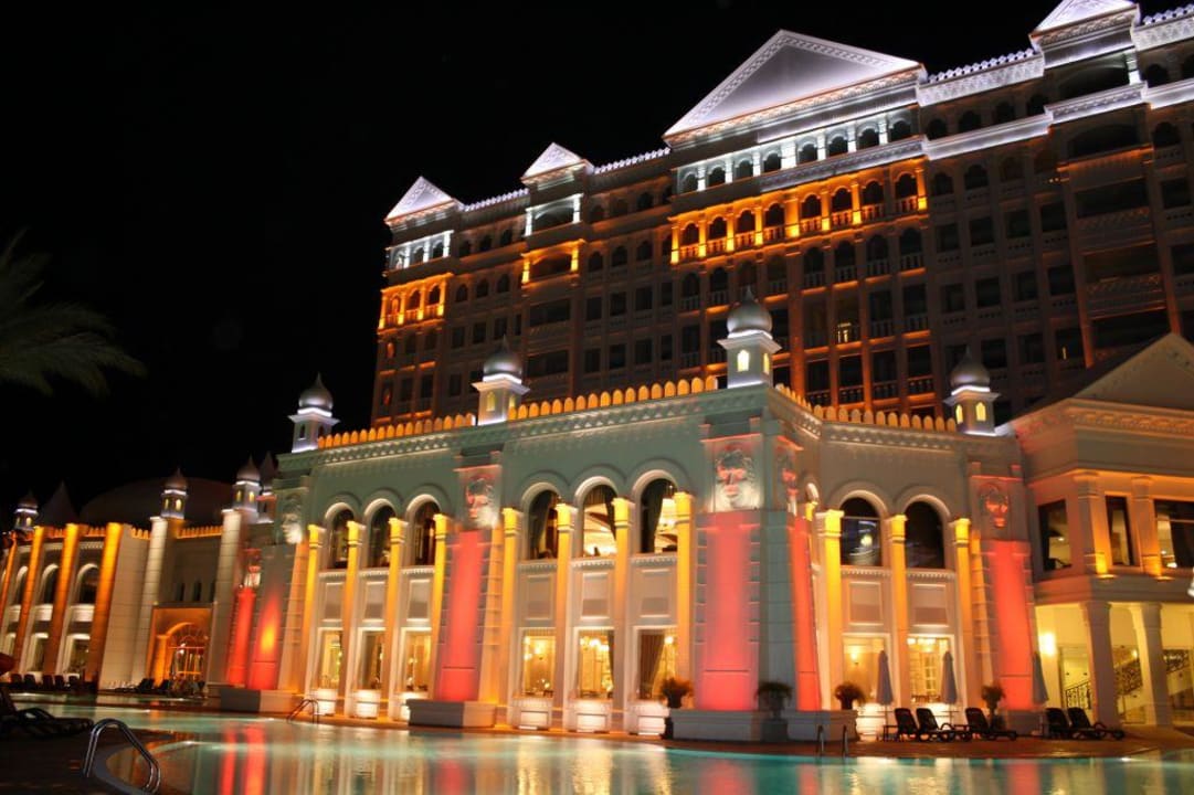 Fulya bei Nacht Kamelya Fulya Hotel