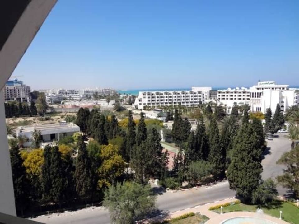 Blick vom Balkon im vierten Stock Marhaba Royal Salem