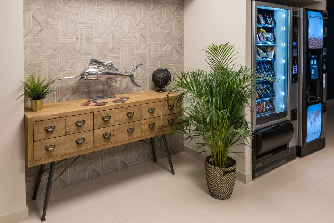 Lobby Bilbao City Center by abba Suites