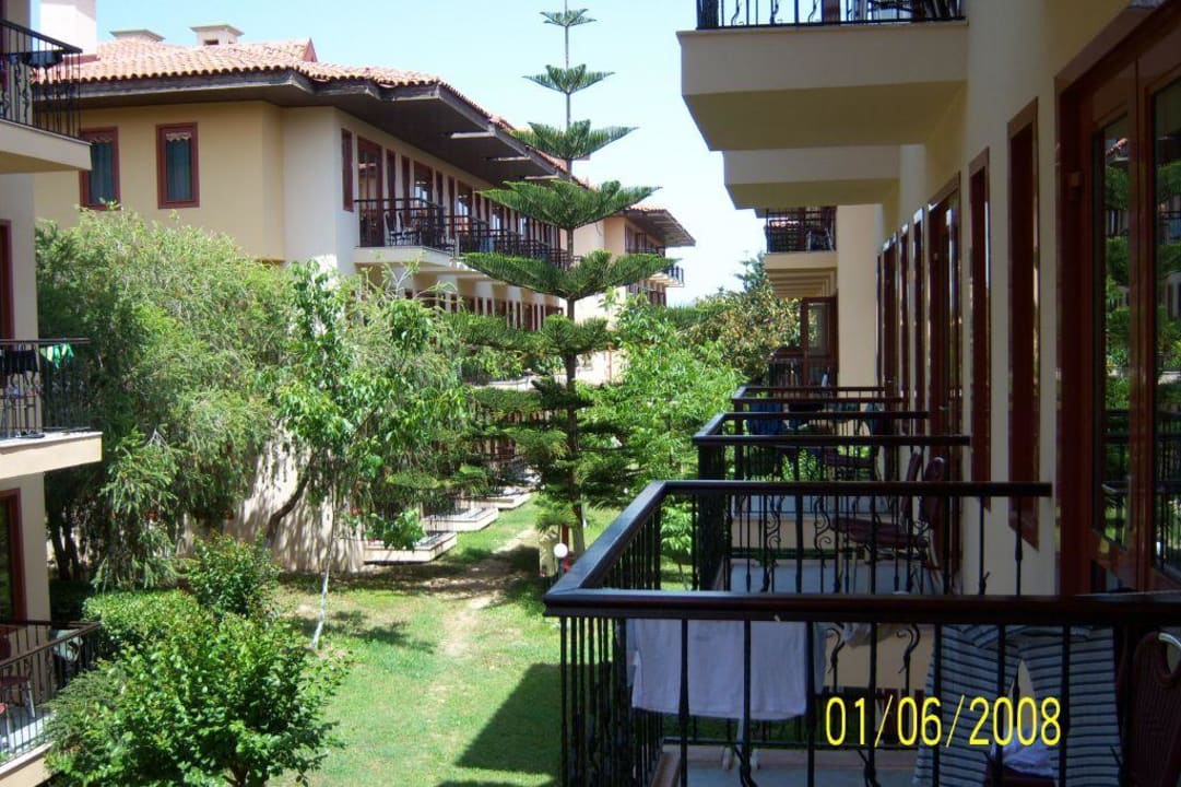 Rückseite Haus Perge - hier  war man nie allein Club Grand Side