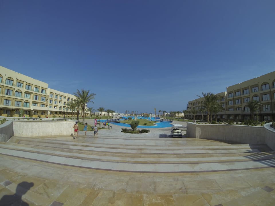 Innehof Mövenpick Waterpark Resort & Spa Soma Bay