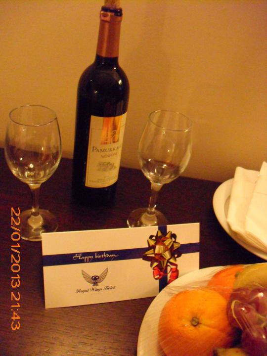 Geburtstagsgruß des Managements Royal Wings Hotel