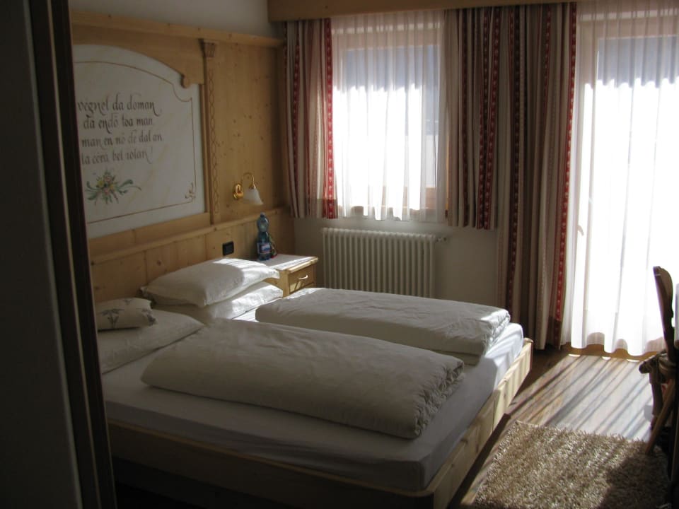 Zimmer im Neubau Gasthof La Bronta