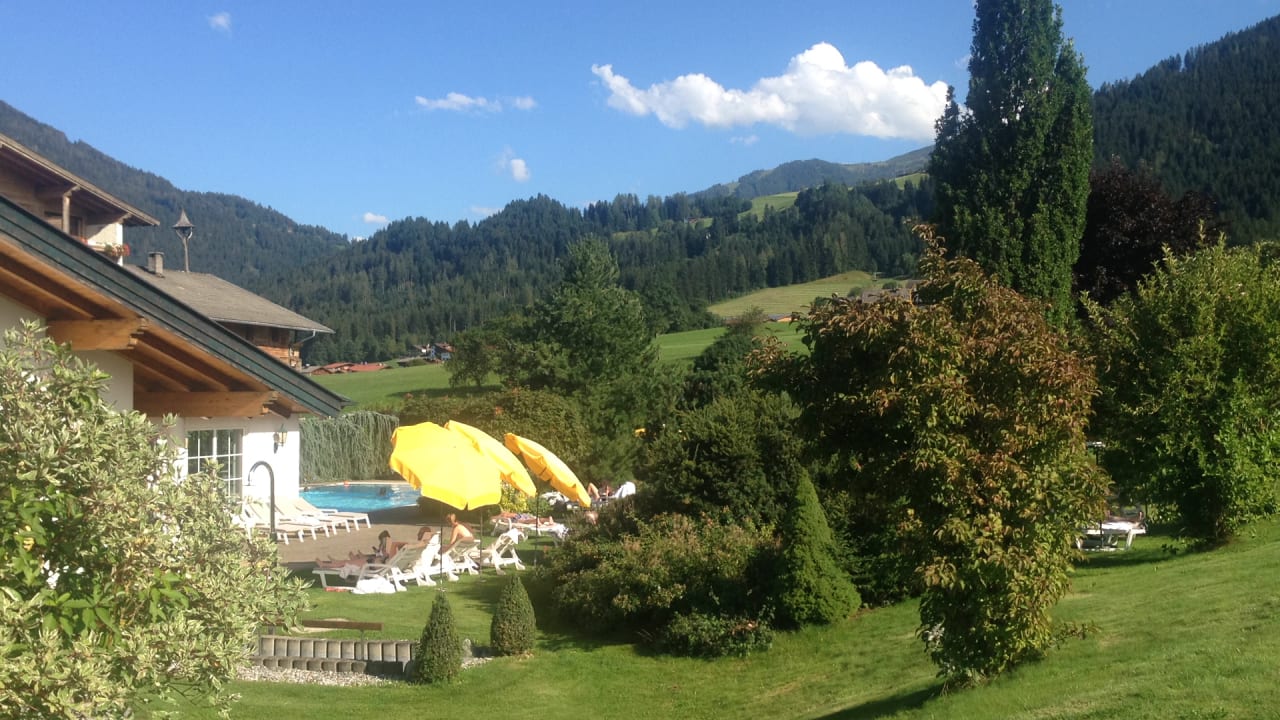  Liegewiese Mit Pool Hotel Pirchnerhof Reith Im Alpbachtal