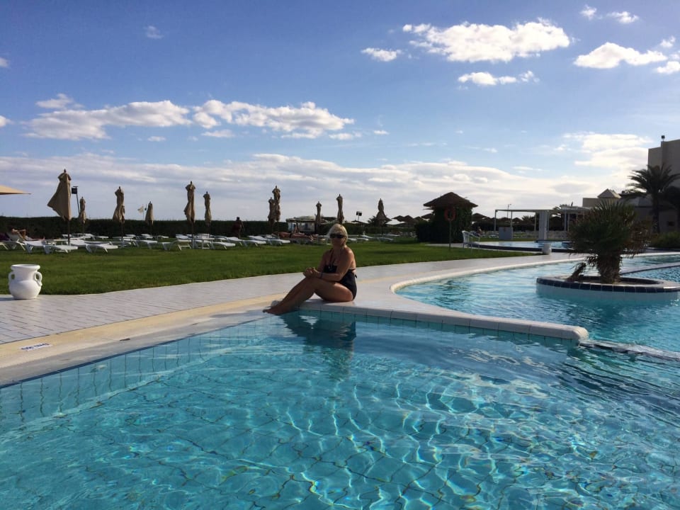 Allein am Pool  Iberostar Waves Averroes