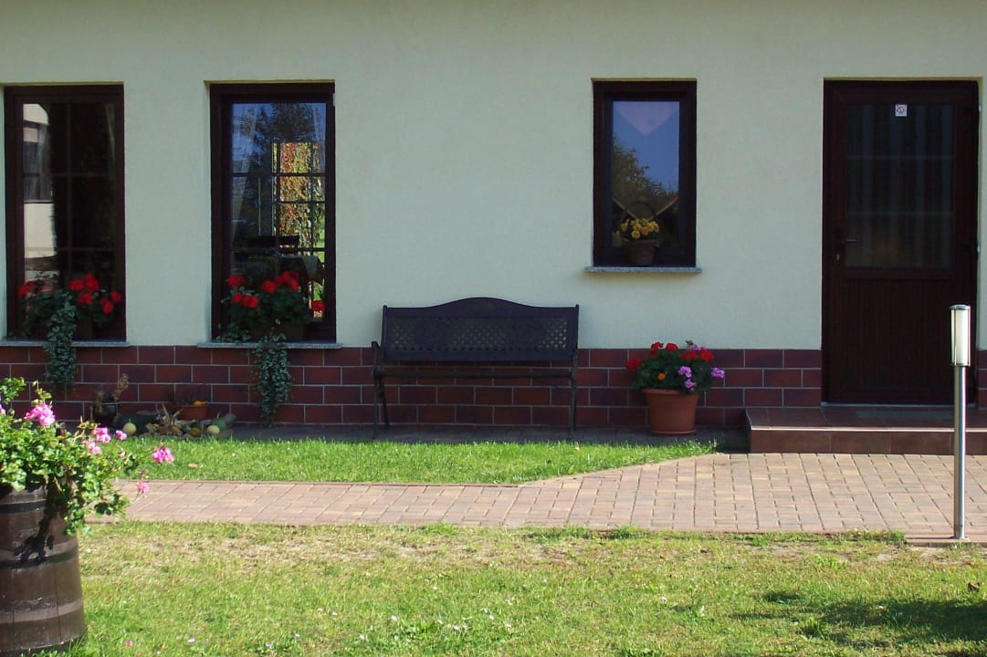 Eingang zu den Zimmern Pension Zur Tenne