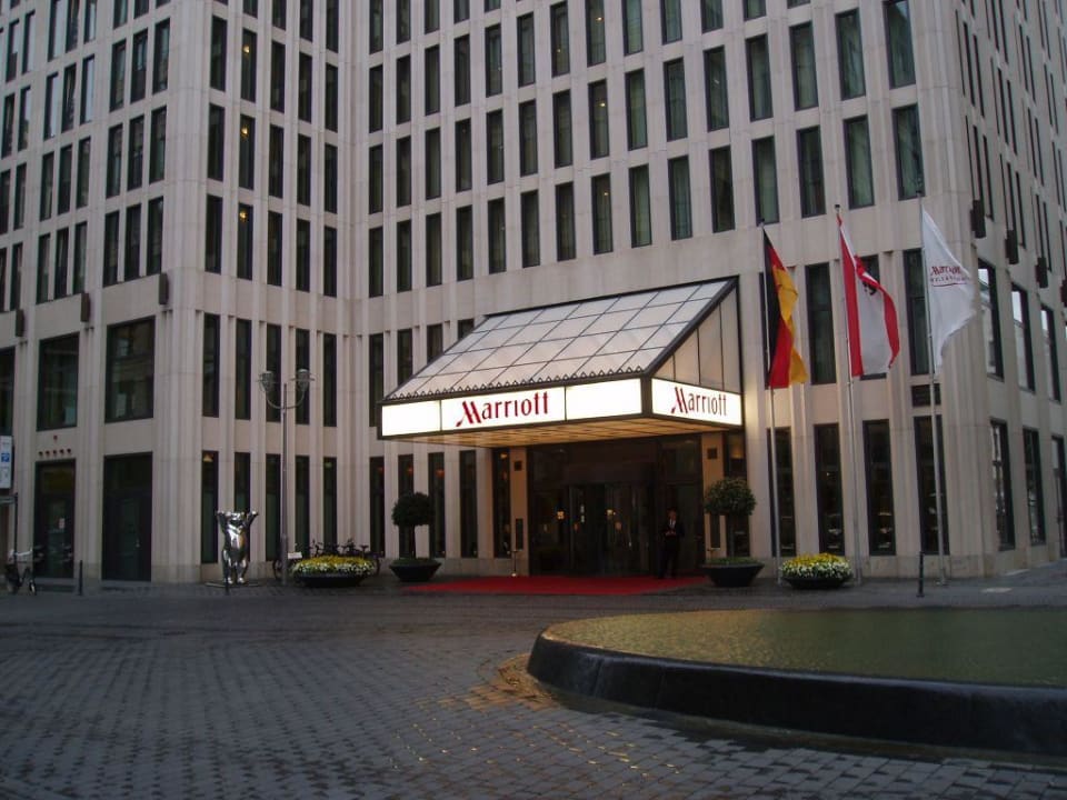 "Außenansicht Inge-Beishei..." Berlin Marriott Hotel (Berlin-Mitte ...