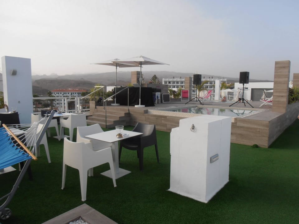 Bar mit zwei kleinen Pools im Obergeschoß LABRANDA Marieta - Adults only