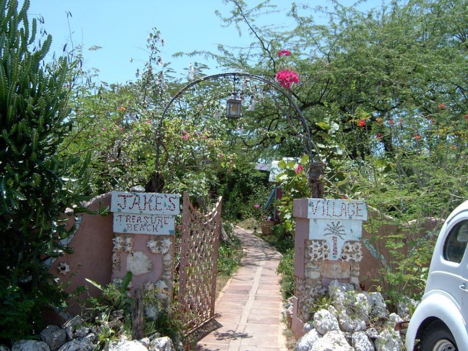 Eingang Jakes Hotel, Villas & Spa