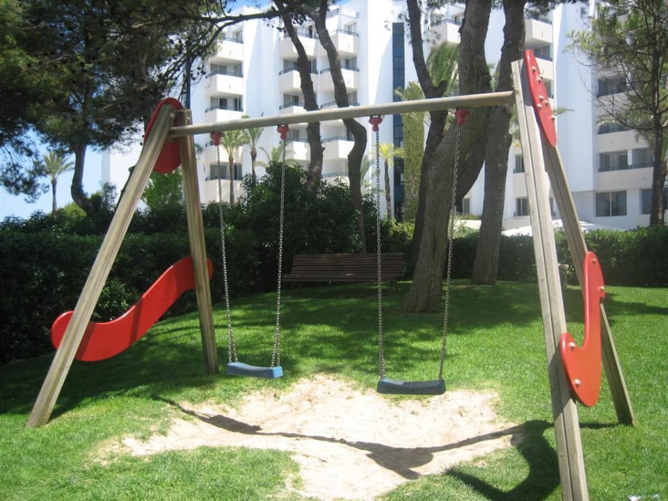 Spielplatz im Garten Hipotels Bahia Grande