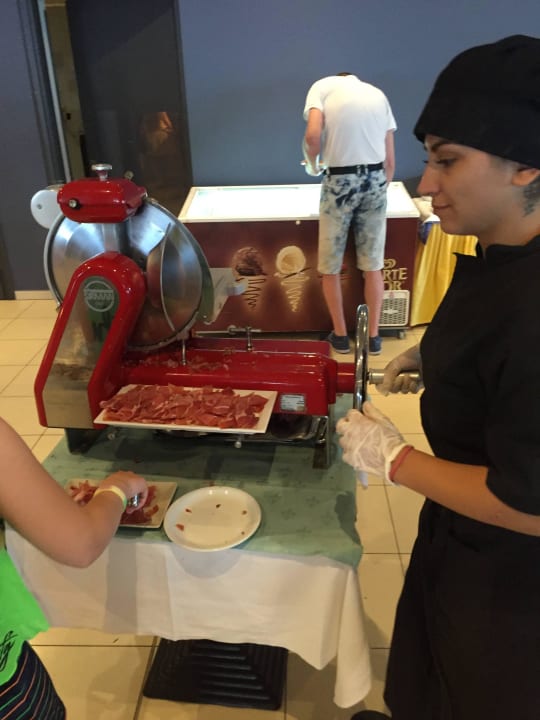 Frische Küche abends Aeolos Beach Resort