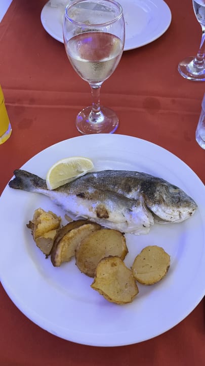 Gastro Azura Deluxe Resort & Spa Hotel