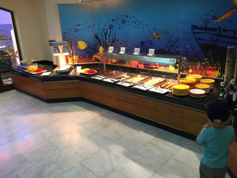 Kinderbuffet Neptune Luxury Resort