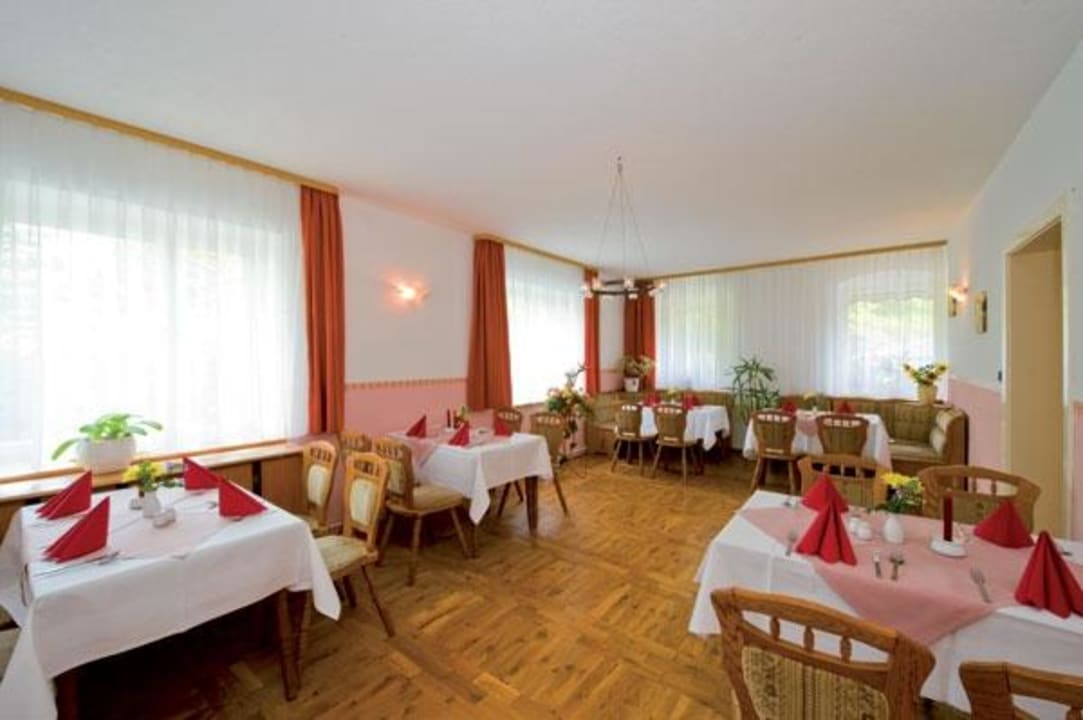 Vereinszimmer / Frühstücksraum Hotel Erblehngericht Papstdorf