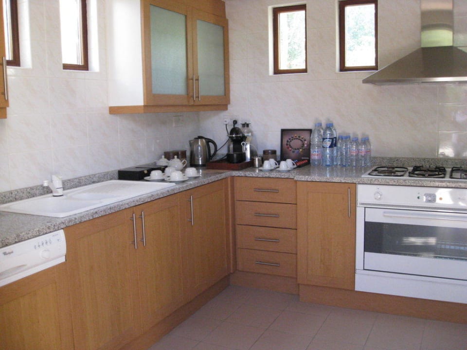 Küche der Emirates Suite Al Maha, A Luxury Collection Desert Resort & Spa