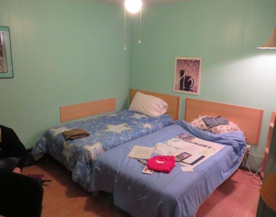 Sehr klein und unterschiedliche Bettwäsche Motel Tracy