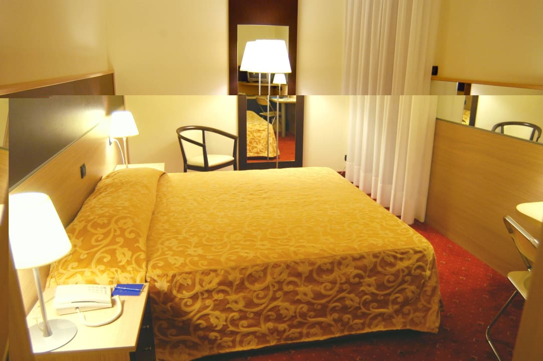 Camera Hotel Augustus