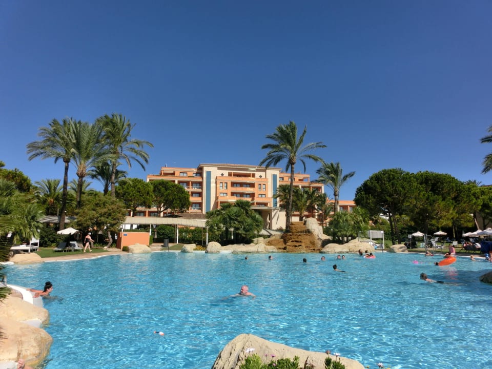 Sehr großer Pool Hipotels Hipocampo Palace & Spa